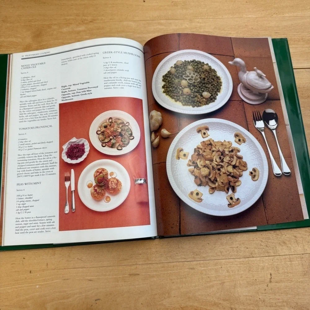 1993 All Colour Vegetarian Cooking‎ Cookbook Full-Color 240 Easy Recipes